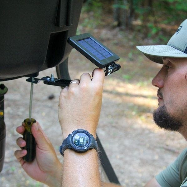 Moultrie MFHP12349 6-volt Deluxe Solar Panel - Image 2